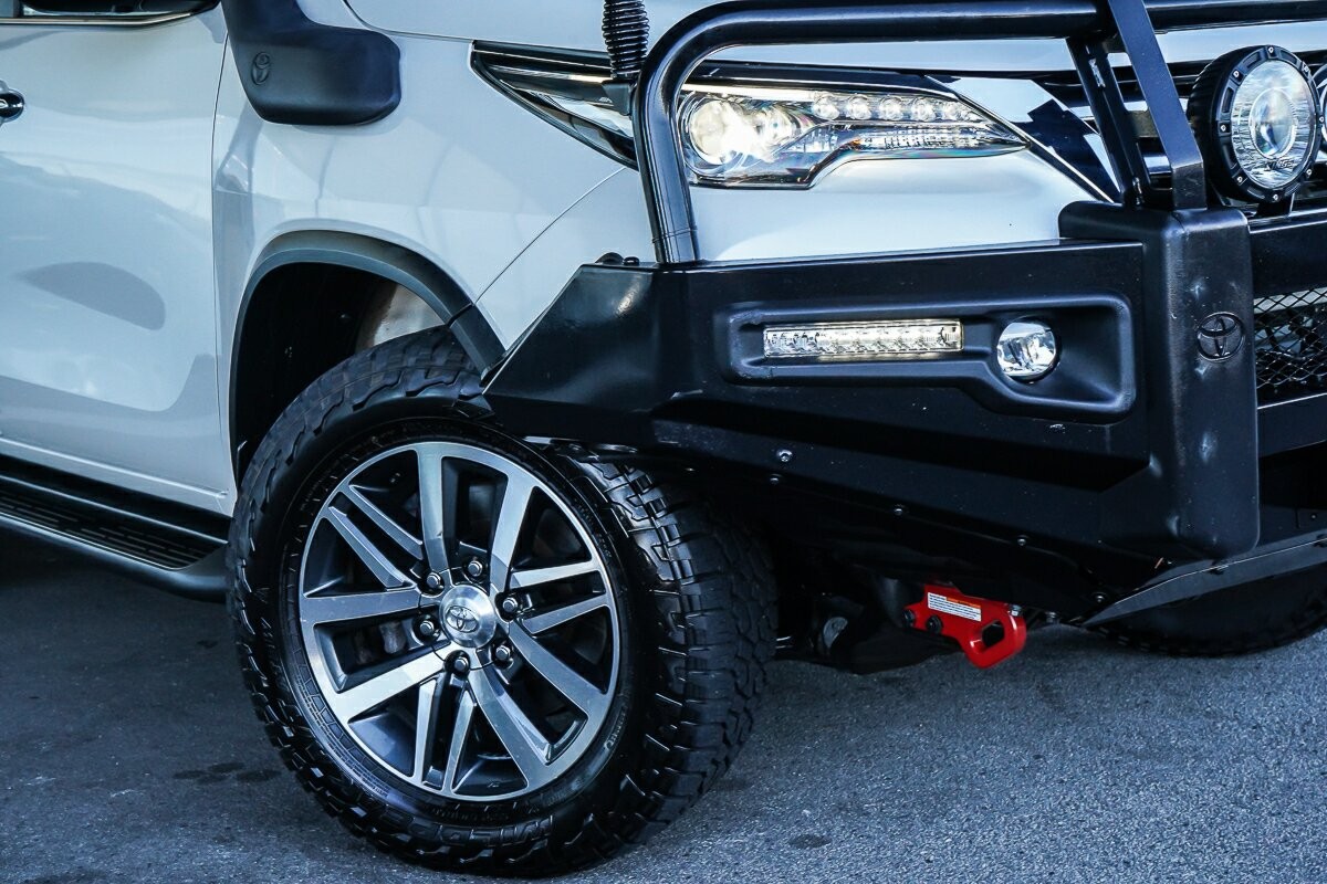 Toyota Fortuner image 2