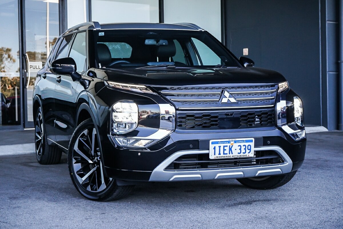 Mitsubishi Outlander image 1
