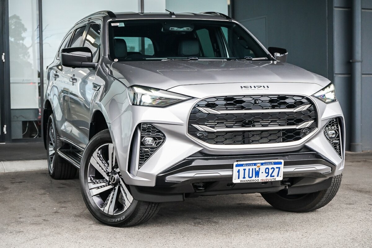 Isuzu Mu-x image 1