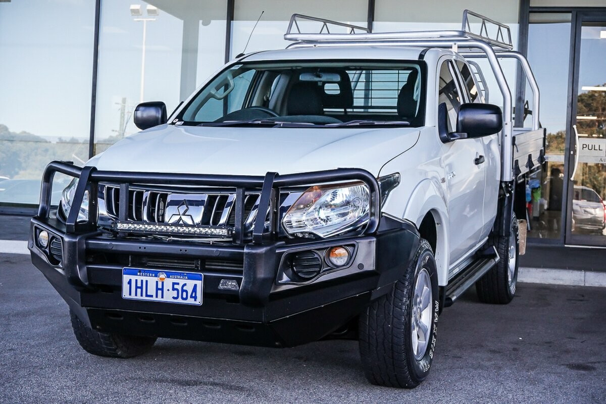 Mitsubishi Triton image 4