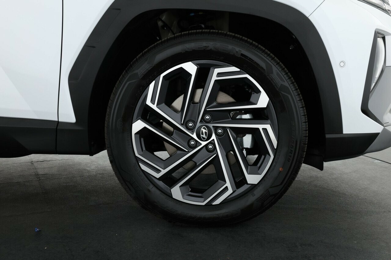 Hyundai Tucson image 3