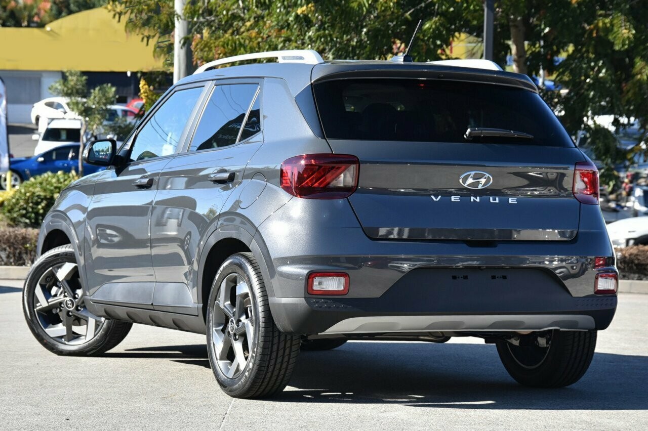 Hyundai Venue image 3