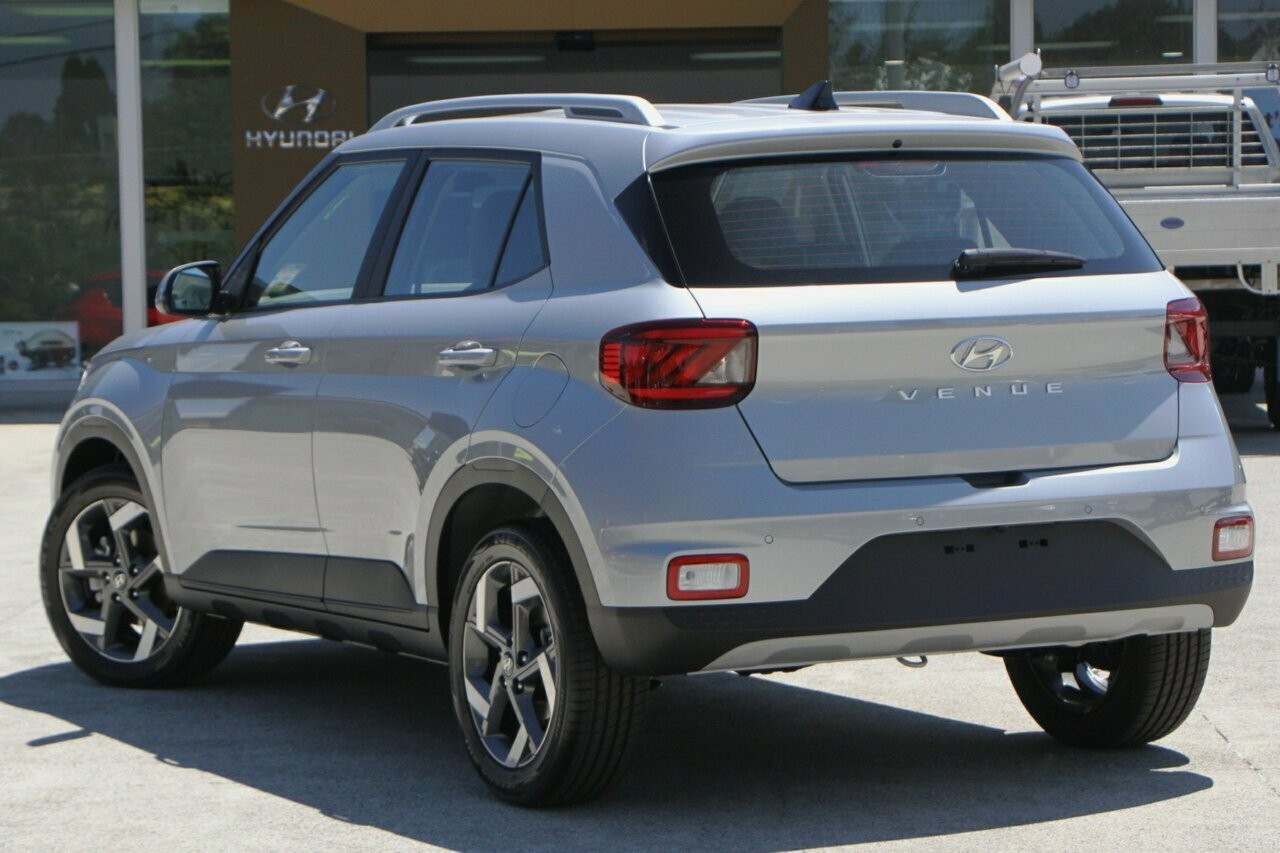 Hyundai Venue image 3