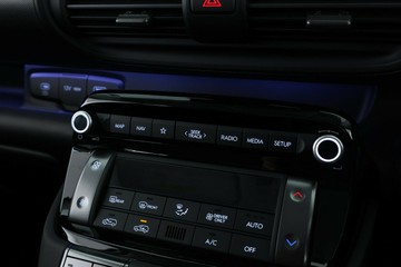 https://vehicle-cdn.autoleague.cloud/30350_620255024_25.jpg