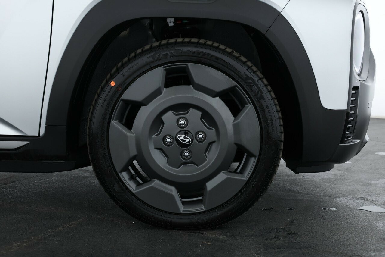 Hyundai Inster image 3