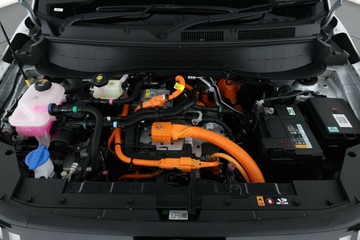 https://vehicle-cdn.autoleague.cloud/30350_620255024_6.jpg