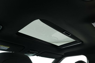 https://vehicle-cdn.autoleague.cloud/30350_620256566_35.jpg