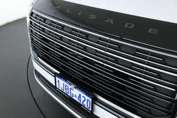https://vehicle-cdn.autoleague.cloud/30350_620256566_7.jpg