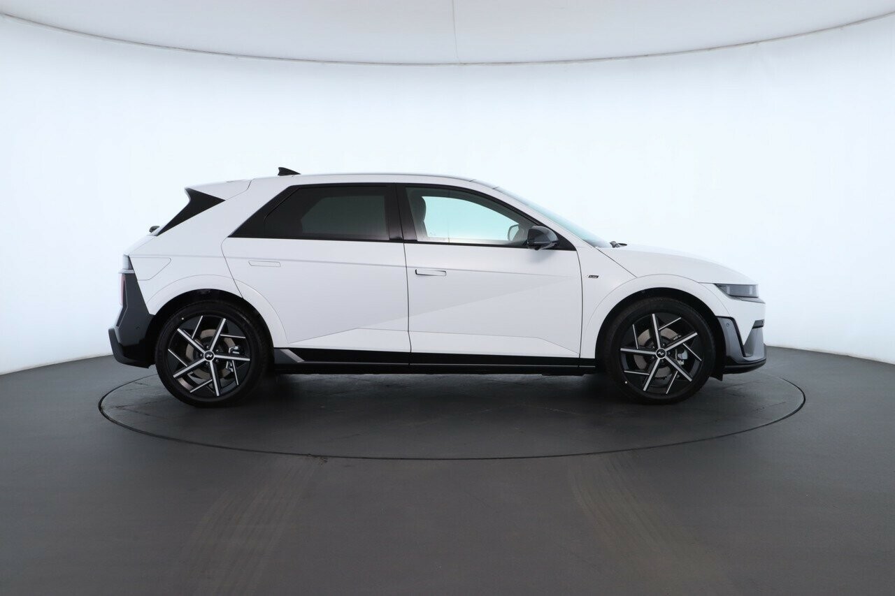 Hyundai Ioniq 5 image 2