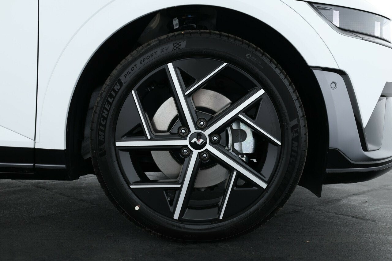 Hyundai Ioniq 5 image 3