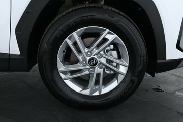 https://vehicle-cdn.autoleague.cloud/30350_620258078_3.jpg