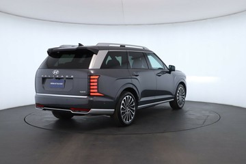 https://vehicle-cdn.autoleague.cloud/30350_620258544_16.jpg