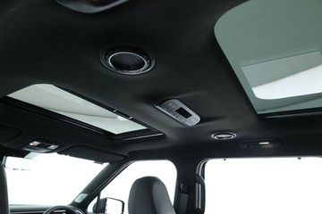 https://vehicle-cdn.autoleague.cloud/30350_620258544_35.jpg
