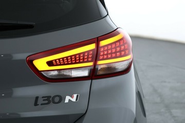 https://vehicle-cdn.autoleague.cloud/30350_620260496_7.jpg