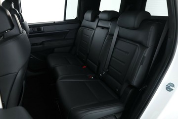 https://vehicle-cdn.autoleague.cloud/30350_620260734_33.jpg