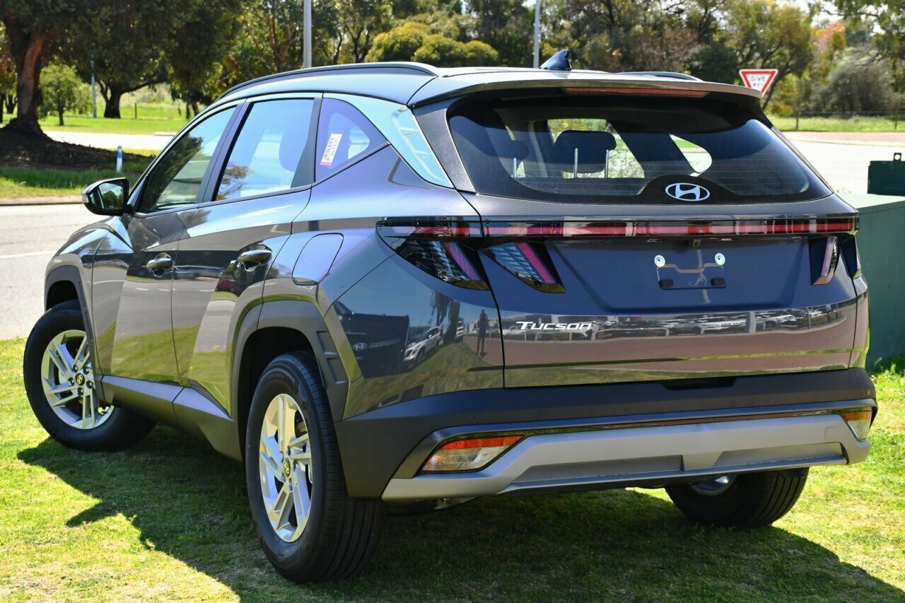 Hyundai Tucson image 3