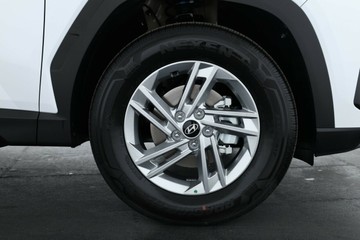 https://vehicle-cdn.autoleague.cloud/30350_620260881_3.jpg