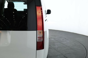 https://vehicle-cdn.autoleague.cloud/30350_620261140_14.jpg