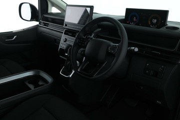 https://vehicle-cdn.autoleague.cloud/30350_620261140_19.jpg