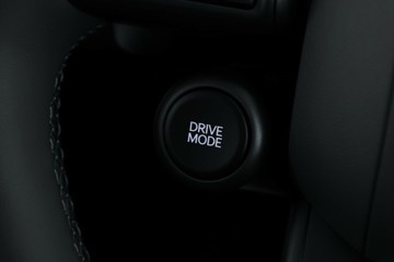 https://vehicle-cdn.autoleague.cloud/30350_620261185_23.jpg