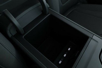 https://vehicle-cdn.autoleague.cloud/30350_620261185_32.jpg