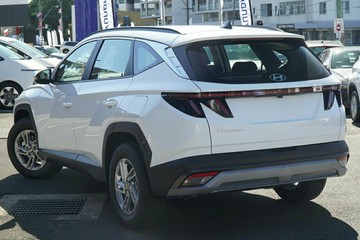 https://vehicle-cdn.autoleague.cloud/30350_620261482_3.jpg