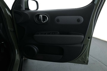 https://vehicle-cdn.autoleague.cloud/30350_620261783_18.jpg
