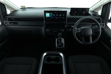 https://vehicle-cdn.autoleague.cloud/30350_620261911_35.jpg