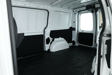 https://vehicle-cdn.autoleague.cloud/30350_620261912_28.jpg