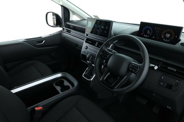 https://vehicle-cdn.autoleague.cloud/30350_620261913_14.jpg