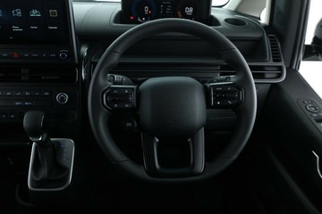 https://vehicle-cdn.autoleague.cloud/30350_620261913_15.jpg