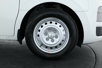 https://vehicle-cdn.autoleague.cloud/30350_620261913_30.jpg