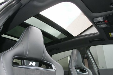 https://vehicle-cdn.autoleague.cloud/30350_620261955_10.jpg