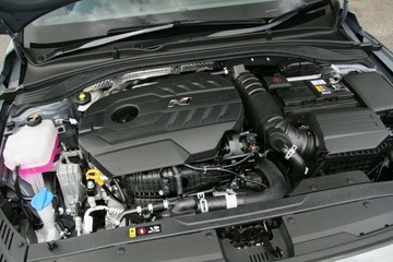 https://vehicle-cdn.autoleague.cloud/30350_620261955_20.jpg