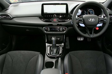 https://vehicle-cdn.autoleague.cloud/30350_620261955_5.jpg