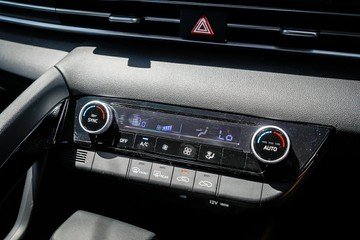https://vehicle-cdn.autoleague.cloud/30350_620262630_16.jpg