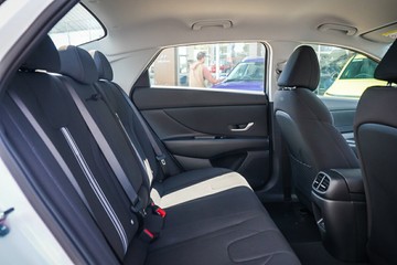https://vehicle-cdn.autoleague.cloud/30350_620262630_9.jpg