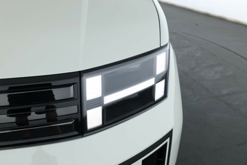 https://vehicle-cdn.autoleague.cloud/30350_620262979_8.jpg