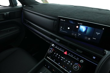 https://vehicle-cdn.autoleague.cloud/30350_620262982_23.jpg