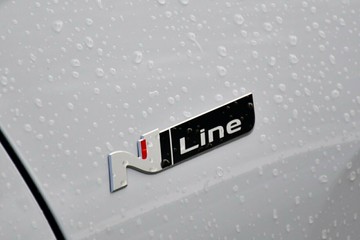 https://vehicle-cdn.autoleague.cloud/30350_620263085_20.jpg