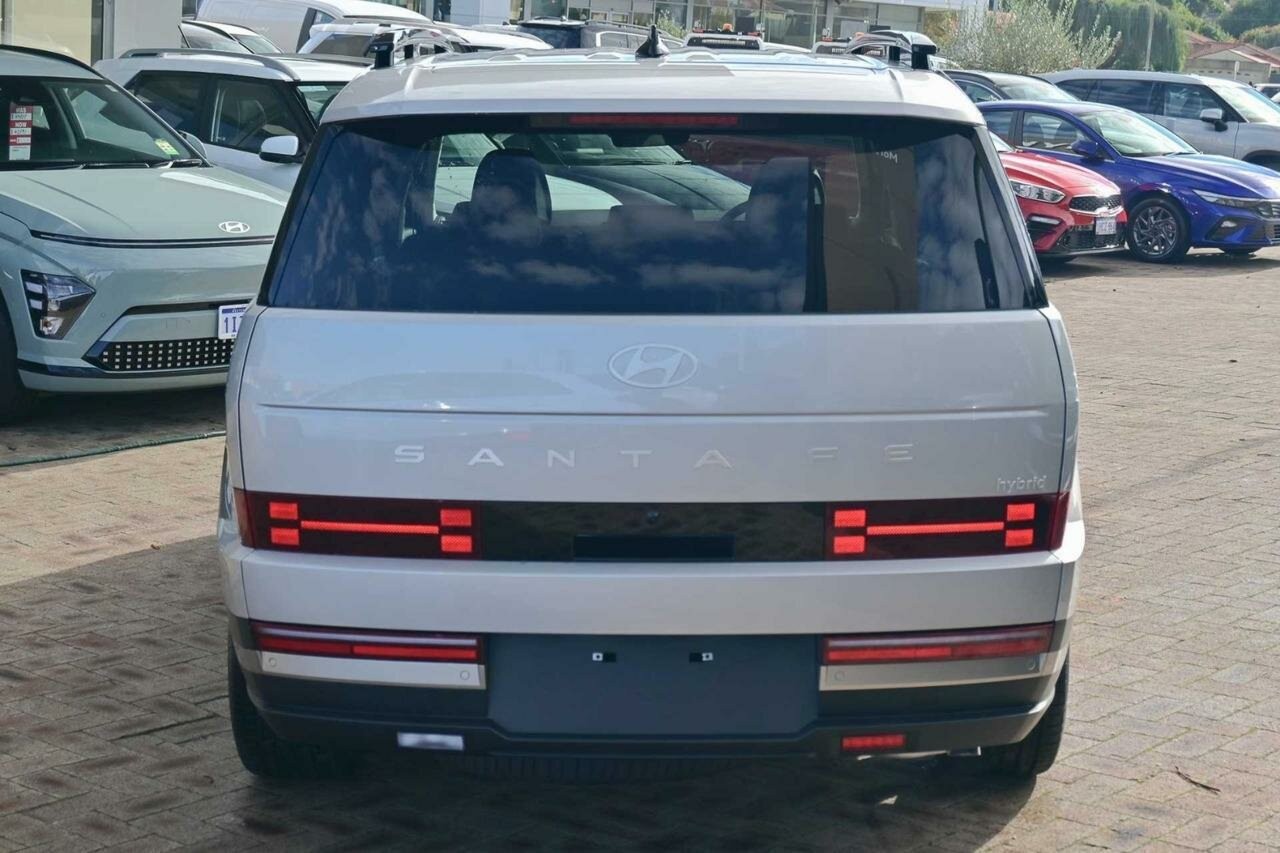 Hyundai Santa Fe image 3