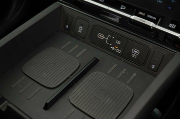 https://vehicle-cdn.autoleague.cloud/30350_620263325_14.jpg