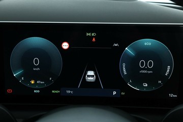 https://vehicle-cdn.autoleague.cloud/30350_620263675_23.jpg
