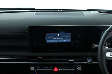 https://vehicle-cdn.autoleague.cloud/30350_620263675_25.jpg