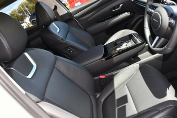 https://vehicle-cdn.autoleague.cloud/30350_620263705_10.jpg