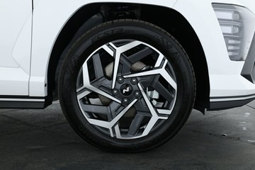 https://vehicle-cdn.autoleague.cloud/30350_620263785_12.jpg