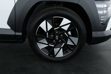 https://vehicle-cdn.autoleague.cloud/30350_620263815_23.jpg