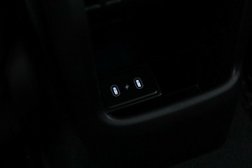 https://vehicle-cdn.autoleague.cloud/30350_620263815_29.jpg
