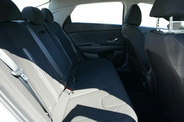 https://vehicle-cdn.autoleague.cloud/30350_620263860_6.jpg