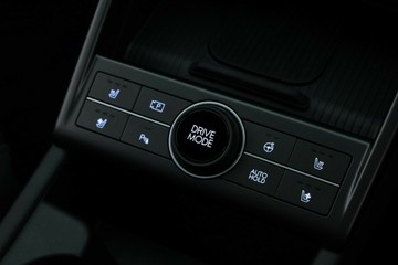 https://vehicle-cdn.autoleague.cloud/30350_620264083_21.jpg
